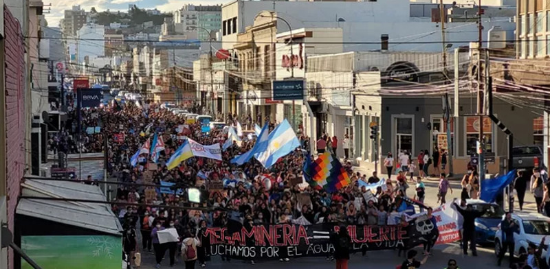 Polémica ley minera genera disturbios en Argentina