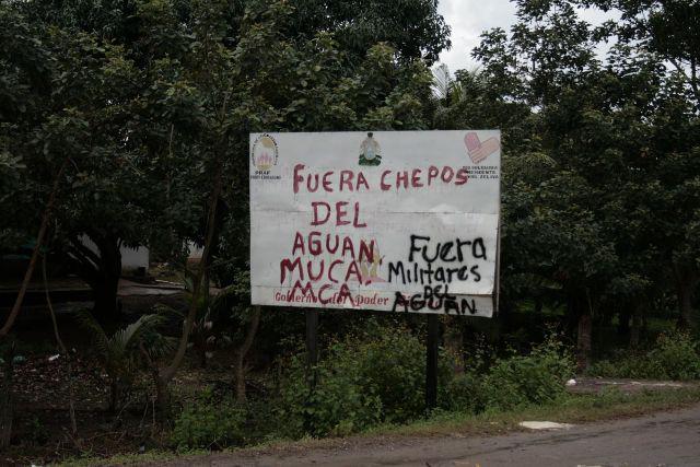"Militärs raus aus Aguán"