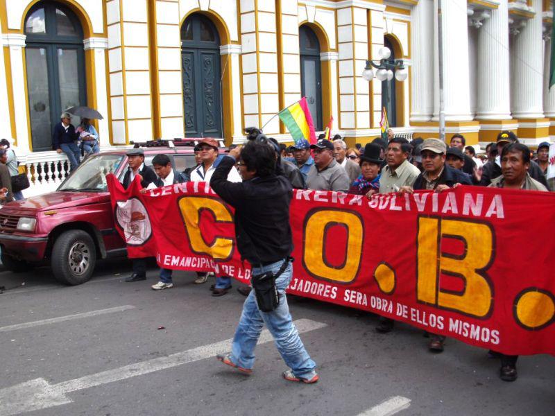 Der Dachverband der bolivianischen Gewerkschaften beteiligt sich: "Die Emanzipation der Arbeiter wird ihr eigenes Werk sein"