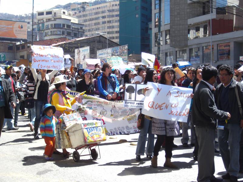 Demozug am Montag, 26.9.2011 durch La Paz