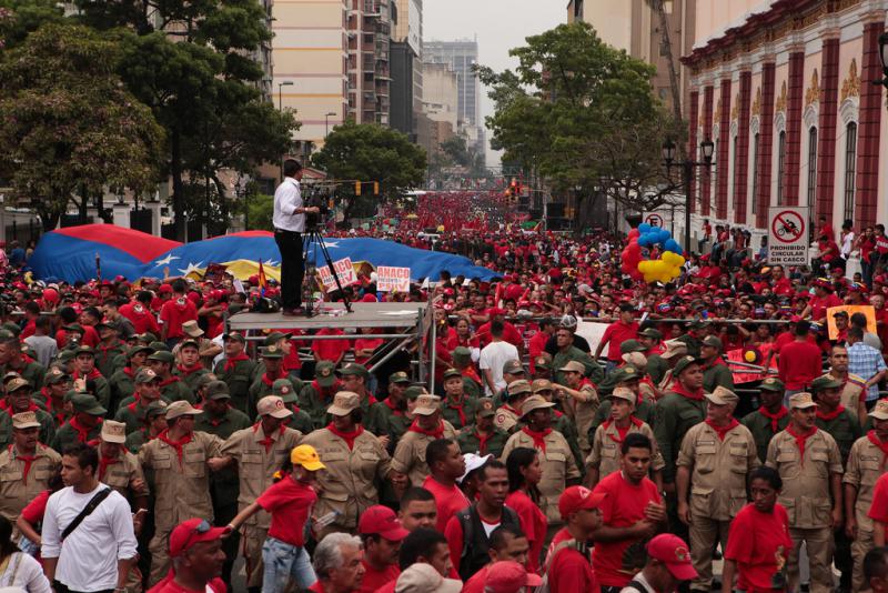 Anhänger des venezolanischen Präsidenten bei der Demonstration am Freitag