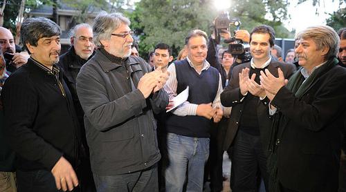 Ex-Präsident Fernando Lugo mit Mitgliedern der Partei Frente Guasú