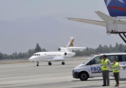 Boliviens Präsidialmaschine auf dem Rückflug beim Zwischenstopp auf den Kanaren