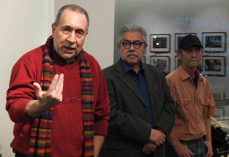 von links nach rechts: Die Fotografen José Giribás, Santiago Oyarzo Pérez und Oscar Navarro