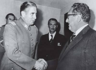 Chiles Diktator Augusto Pinochet und Henry Kissinger