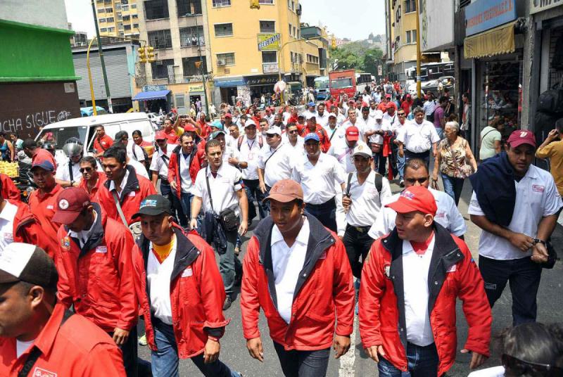 Arbeiter von Lácteos Los Andes auf dem Weg zum Präsidentenpalast Miraflores