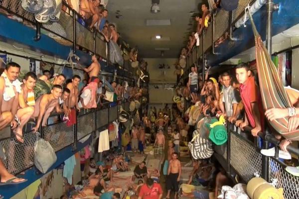 Eines der großen Probleme in den kolumbianischen Gefängnissen ist die Überbelegung