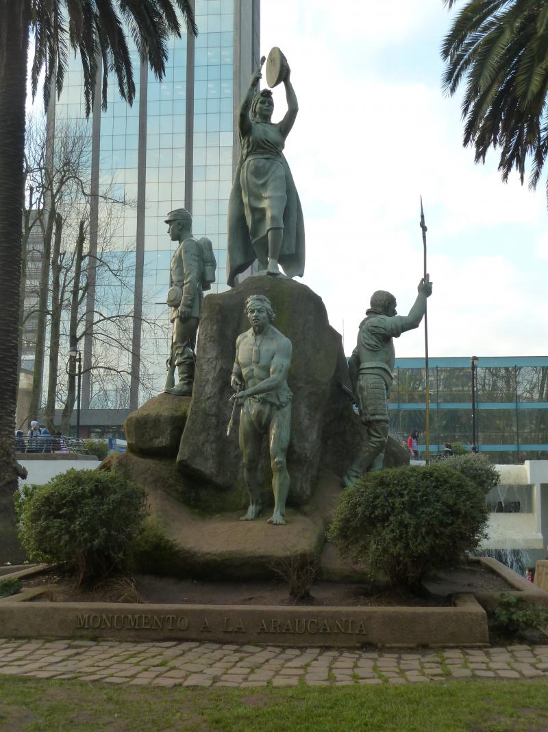 "Monumento a la Araucanía", Plaza de Armas, Temuco