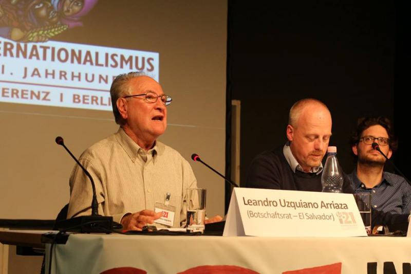 Erstes Podium zum Thema Internationalismus in Geschichte und Gegenwart mit Leandro Uzquiano Arriaza, Ingo Niebel (Journalist) und David Mayer (Historiker)