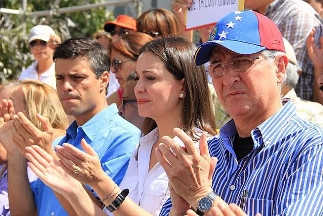 Planten eine Übergangsführung nach dem Sturz der gewählten Regierung: Leopoldo López, María Corina Machado und Antonio Ledezma (von links nach rechts)