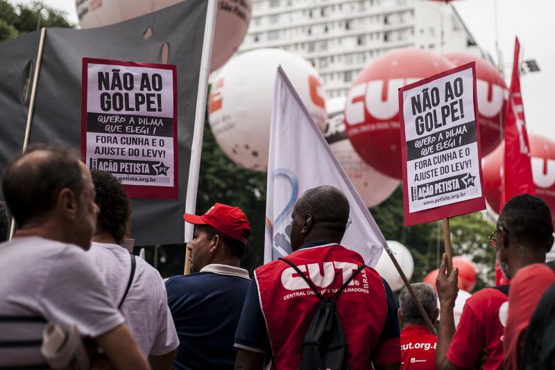 "Nein zum Putsch" - Demonstration in São Paulo