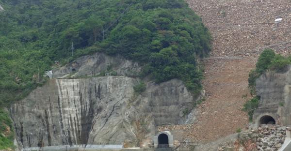 Den Fluss gestaut, das Land überschwemmt, den Menschen ihre wirtschaftliche Lebensgrundlage entzogen: Der Staudamm Hidrosogamoso