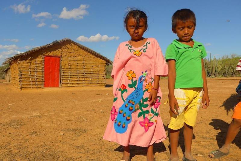Insgesamt sind in den letzten neun Jahren circa 5.000 Wayuu-Kinder durch Krankheiten, Mangelernährung und Durst umgekommen