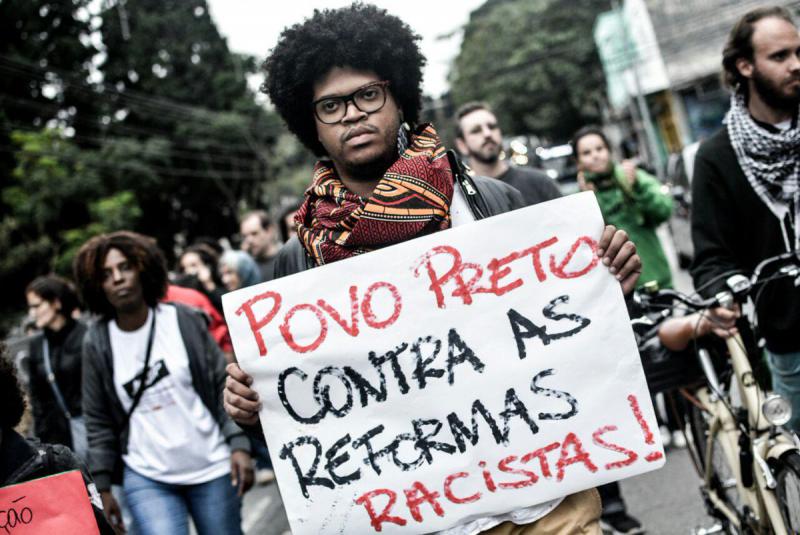 Afro-Brasilianer gegen rassistische Reformen