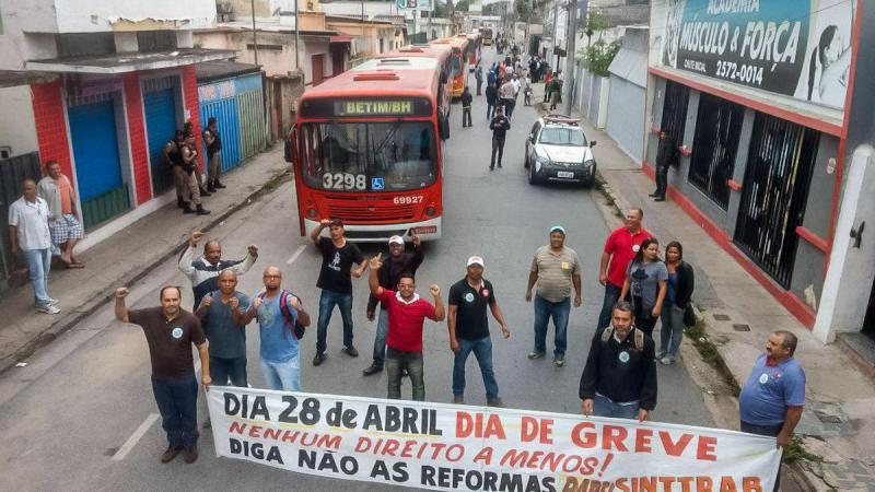 Streikende Busfaher in Betim