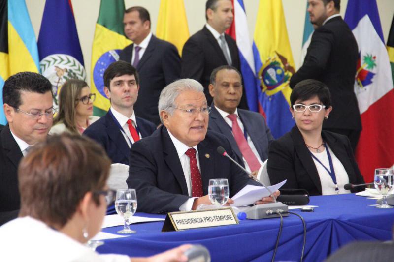 Gastgeber Sálvador Sánchez Ceren, Präsident El Salvadors, während des Gipfels vergangene Woche