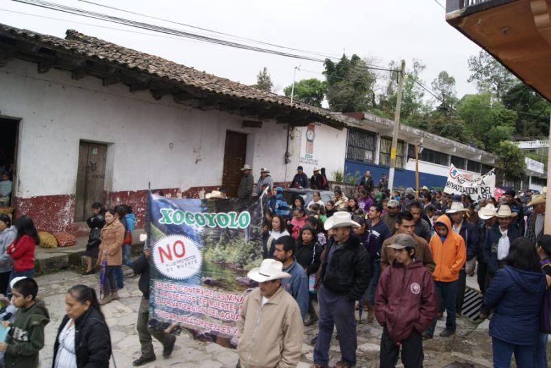Indigene in Pueblo protestieren seit Jahren gegen Bergbau, Staudämme und Fracking in der Sierra Norte
