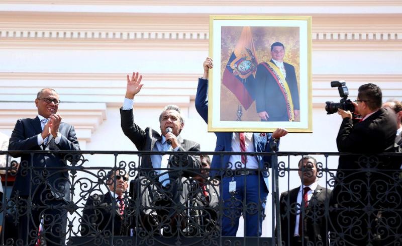 Beim Amtsantritt von Lenín Moreno in Ecuador wurde nicht nur das Bild seines Vorgängers ausgewechselt