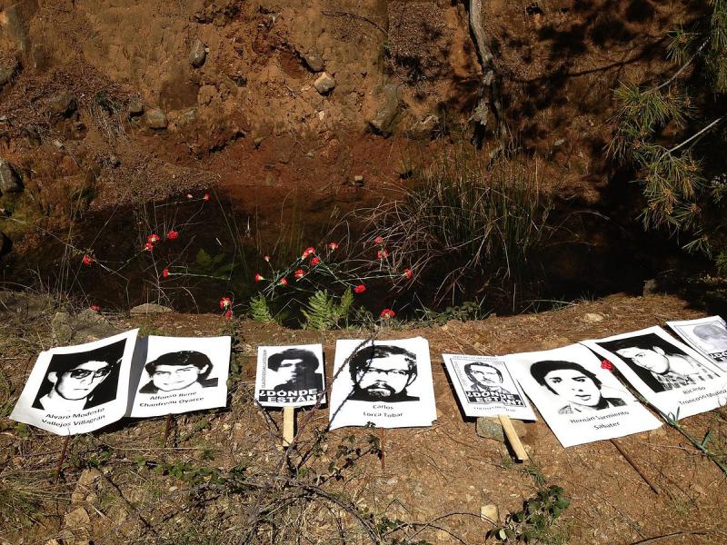 Eines der Massengräber der Colonia Dignidad, in dem Überreste von gewaltsam Verschwundenen der Militärdiktatur in Chile gefunden wurden