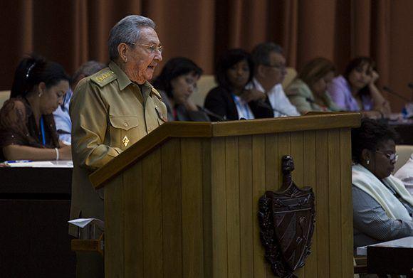 Präsident Raúl Castro vor der Nationalversammlung von Kuba