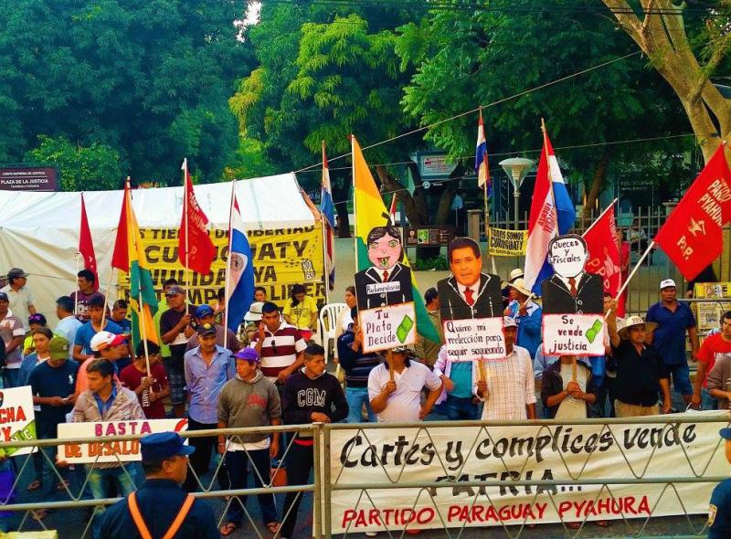 Beim "Larga Marcha" in Paraguay gegen Armut und die Regierung Cartes