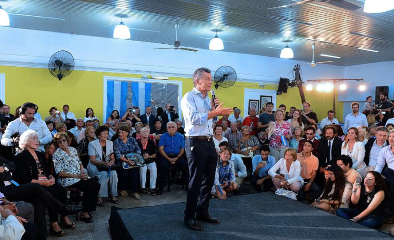 Argentiniens Präsident Macri bei seinem Auftritt in einem Altenheim in der argentinischen Provinz San Luis