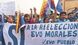 Gegner und Befürworter (hier im Bild) der erneuten Kandidatur von Morales demonstrieren weiterhin in Bolivien