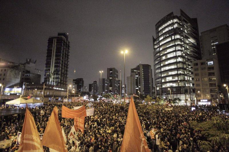 Tausende wollten zum Privathaus von De-facto Präsident Temer in Alto de Pinheiros ziehen