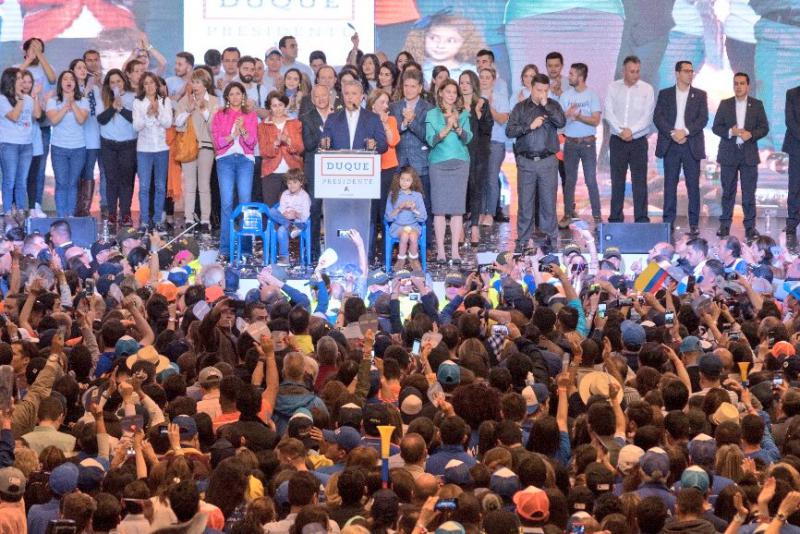 Kolumbiens neuer Präsident Duque kündigte bei seiner ersten Rede nach dem Wahlsieg Änderungen im Friedensabkommen mit der Farc-Guerilla an