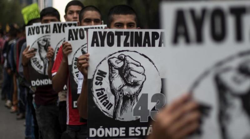 Forderung an die neue Regierung in Mexiko: die Suche nach den 43 verschwundenen Lehramtsstudenten aus Ayotzinapa