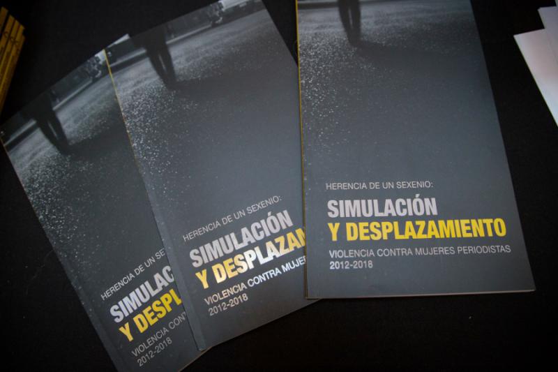 Titelblatt des Cimac-Berichts: Erbe aus sechs Jahren - Simulation und Vertreibung - Gewalt gegen Journalistinnen 2012-2018