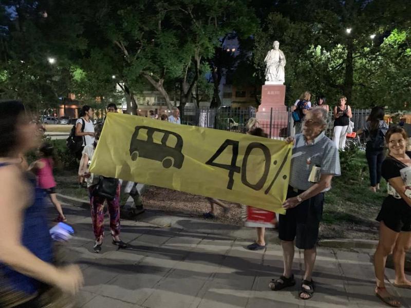 Nach der Ankündigung starker Preiserhöhung für Transport, Gas, Strom und Wasser für das kommende Jahr kam es in Argentinien zu spontanen Protesten