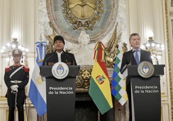 Boliviens Präsident Morales und sein argentinischer Amtskollege Macri haben eine engere Zusammenarbeit im Energiesektor vereinbart
