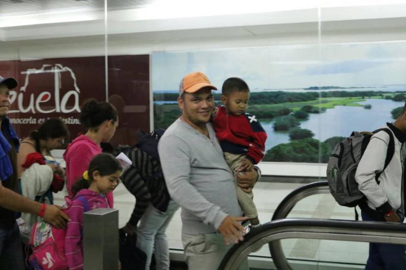Rückkehrer aus Peru auf dem Flughafen von Caracas