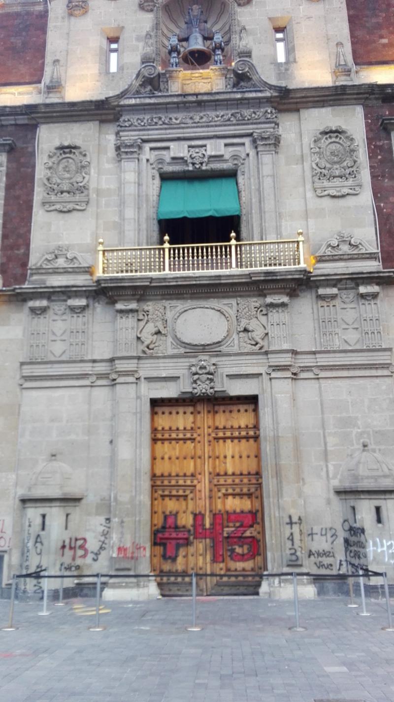 Der Haupteingang des Rathauses in Mexiko-Stadt