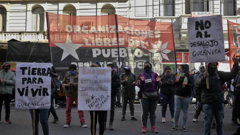 Proteste in Buenos Aires gegen die Zwangsräumung von Guernica