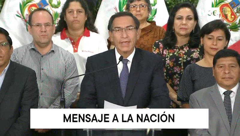 Präsident Vizcarra und sein Kabinett bei der Verkündung des nationalen Lockdown am 15. März