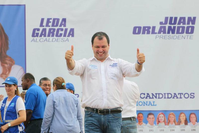 Ihm werden Korruption und Beziehungen zum Drogenkartell vorgeworfen: Der Kandidat der Regierungspartei Reynaldo Ekónomo