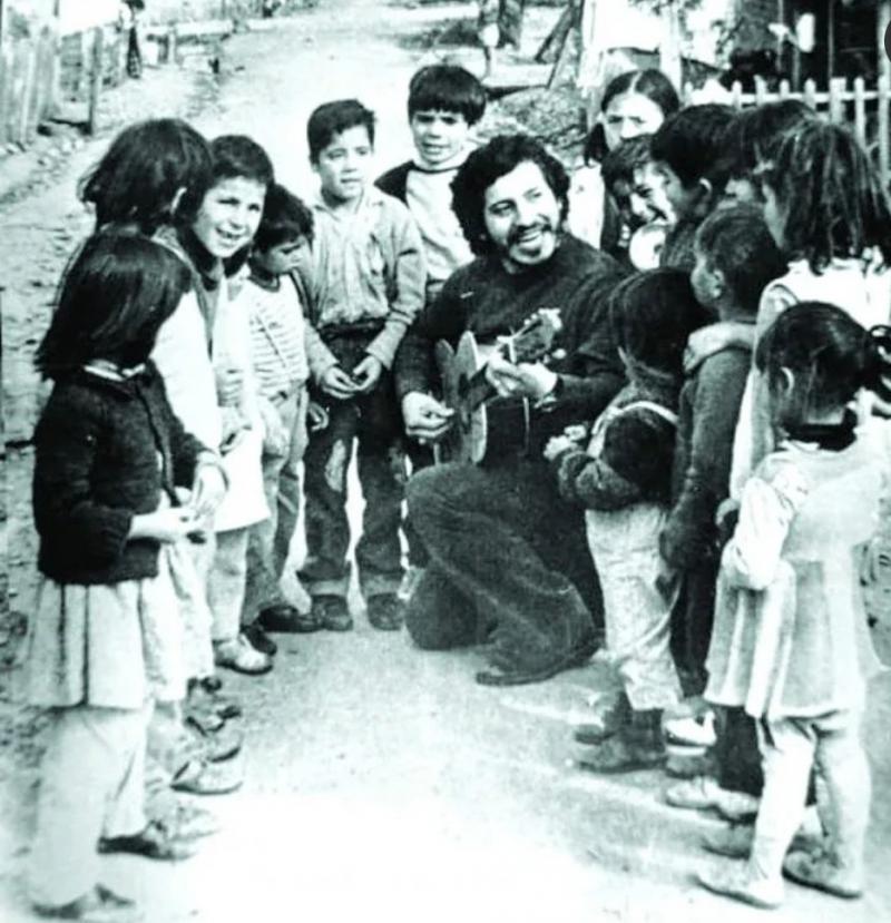 Victor Jara ist noch heute als Sänger und Künstler in der chilenischen Bevölkerung hoch geschätzt