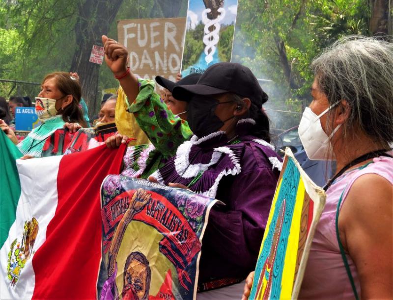 Demonstrationszug durch Xochimilco