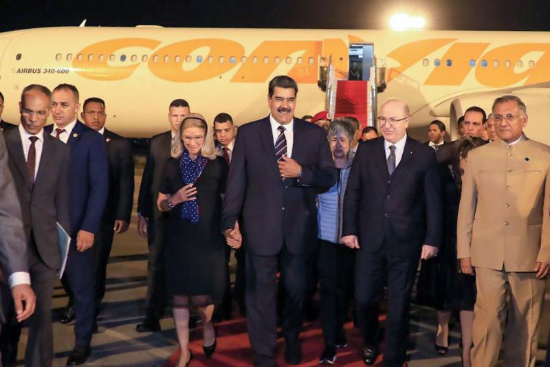 Algeriens Premierminister Aymene Benabderrahmane und Maduro bei seiner Ankunft in Algier