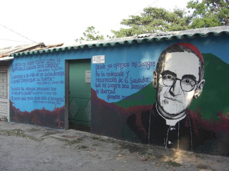 Wandgemälde zu Ehren von Óscar Romero
