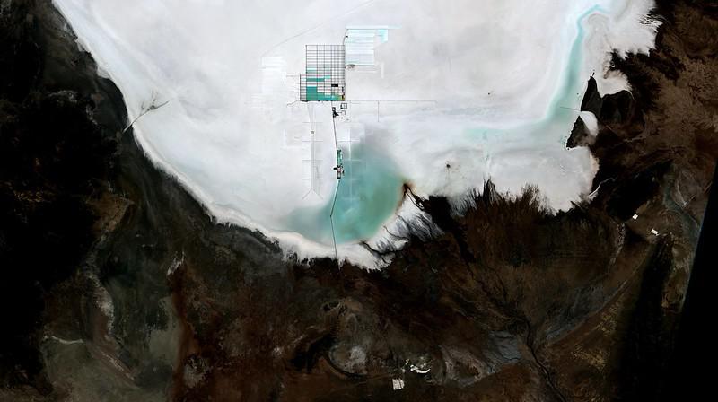 Satellitenbild einer Lithiummine im bolivianischen Salar de Uyuni