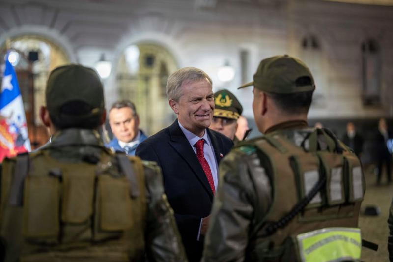 Chiles Präsident Kast (Bildmitte) setzt Chiles Beitritt zum Shield of the americas durch