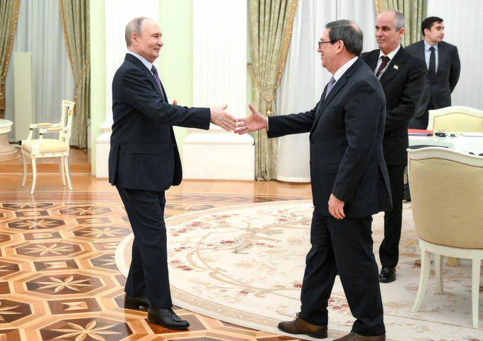Im Februar traf der kubanische Außenminister Bruno Rodríguez Wladimir Putin in Moskau