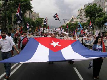 Solidarisch: Demonstration für Kuba in Barcelona