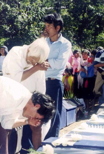 Beerdigung der Opfer des Massakers von Acteal