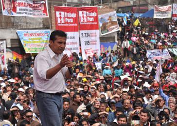 Präsident Ollanta Humala startet das Programm "Trabaja Perú"
