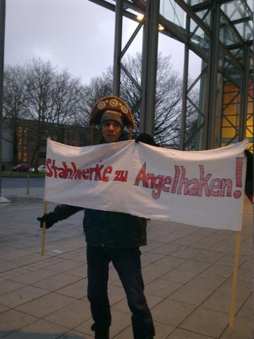 Protest vor der Thyssen-Krupp-Hauptversammlung in Bochum Protest vor der Thyssen-Krupp-Hauptversammlung in Bochum