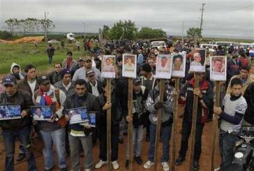 Protestaktion gegen das Massaker von Curuguaty, bei dem elf Landlose getötet wurden